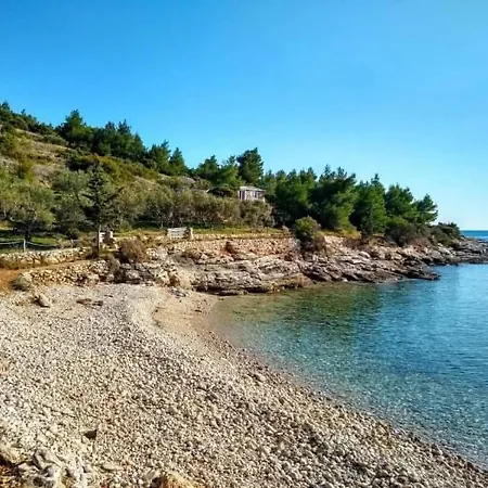 Holiday home Robinzonska Kuca Mare Murter