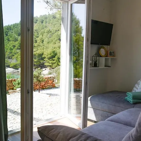 Robinzonska Kuca Mare Holiday home Murter