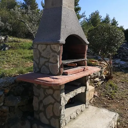 Robinzonska Kuca Mare Holiday home