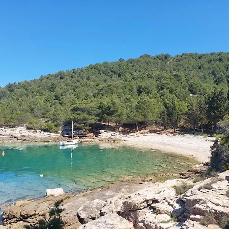 Holiday home Robinzonska Kuca Mare Murter
